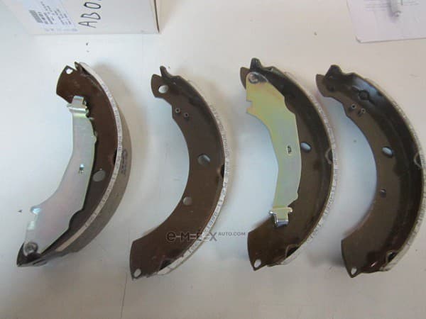 OEM BRAKE SHOE 6RU698525A