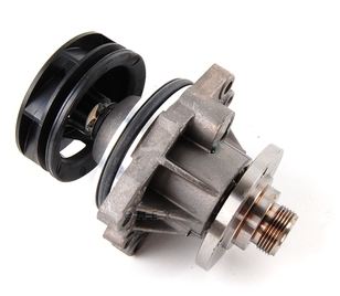 OEM WATER PUMP 11517527799