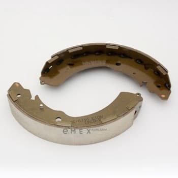 OEM SHOE KIT, DRUM BRAKE MN102635