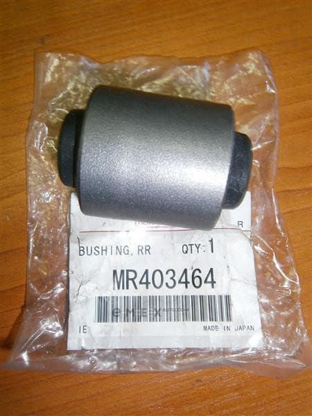 OEM BUSHING,RR SUSP LWR ARM MR403464