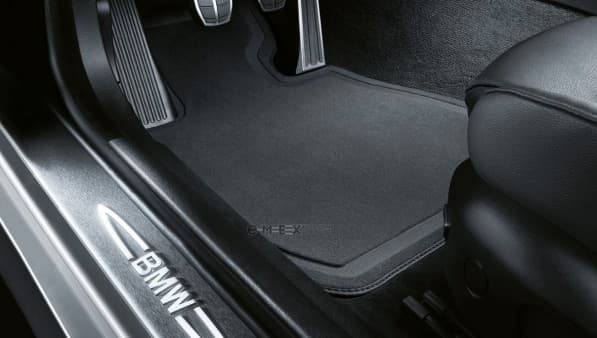 OEM Set of floor mats Velours 51477272654