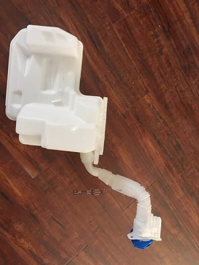 OEM RESERVOIR ASSY, WINDSHIELD 5Q0955453R