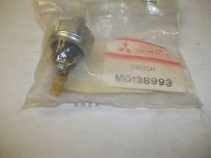 OEM SENSOR ASSY, OIL PRESSURE MD138993