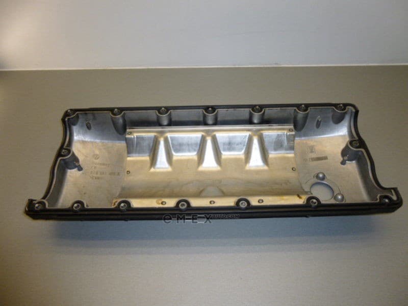 OEM COVER ASSY, CYLINDER HEAD 070103469A