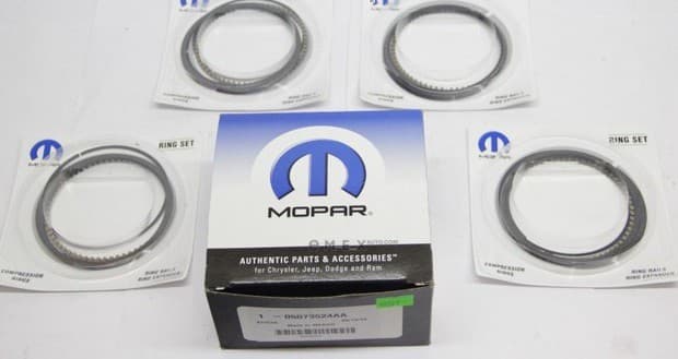 OEM PISTON RING SET 05073524AA