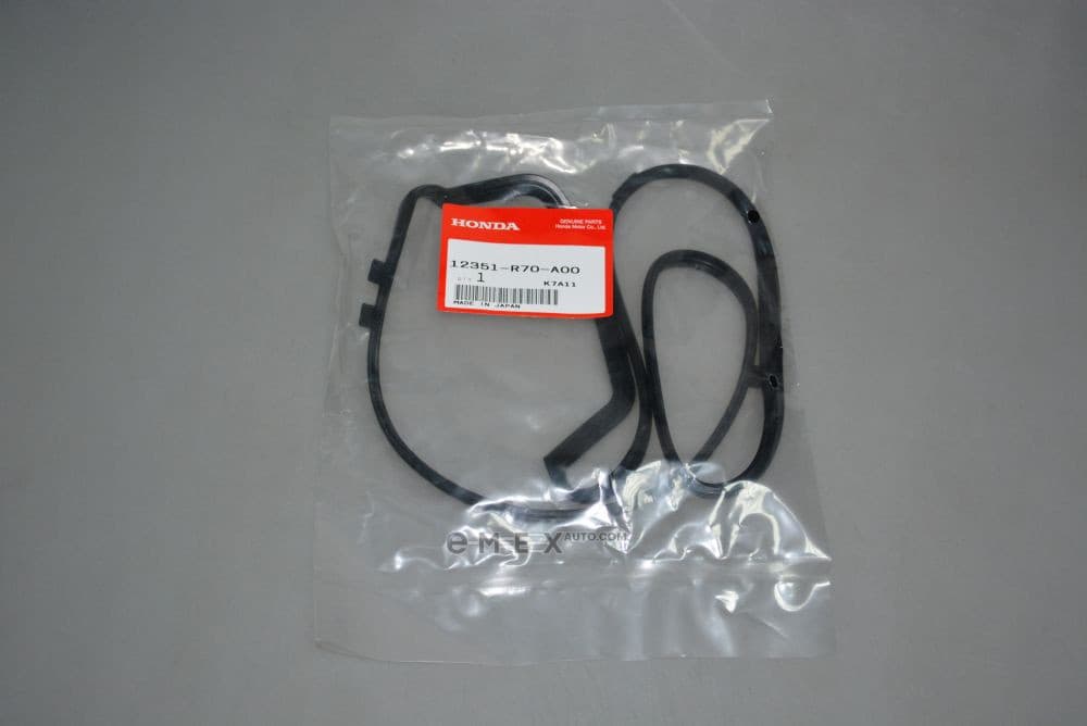 OEM PKG,HEAD COVER RR 12351R70A00