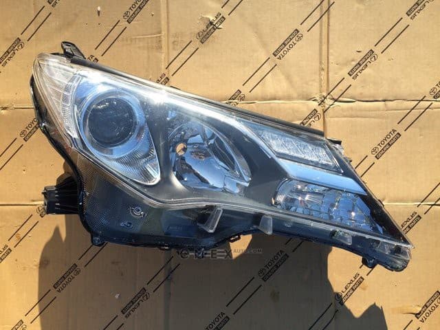 OEM HEADLAMP ASSY 8113042542