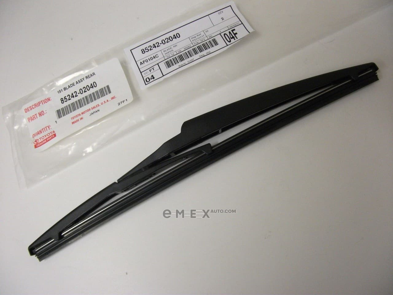 OEM WIPER BLADE ASSY 8524202040