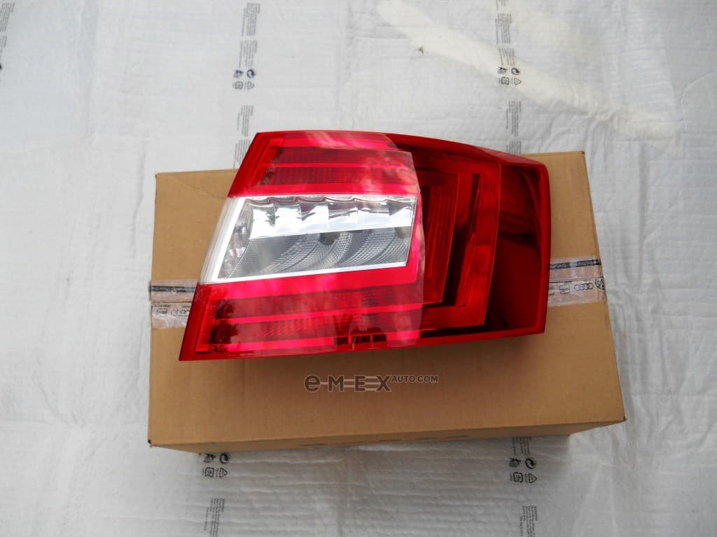 OEM TAILLIGHT 5E5945112A