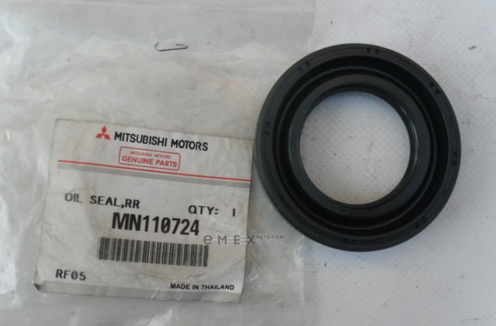 OEM OIL SEAL,RR AXLE SHAFT INR MN110724