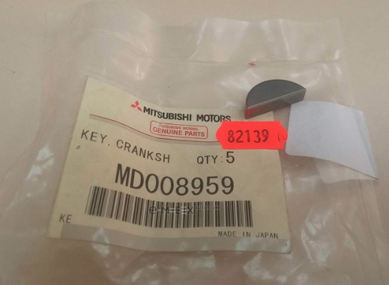 OEM KEY,CAMSHAFT MD008959