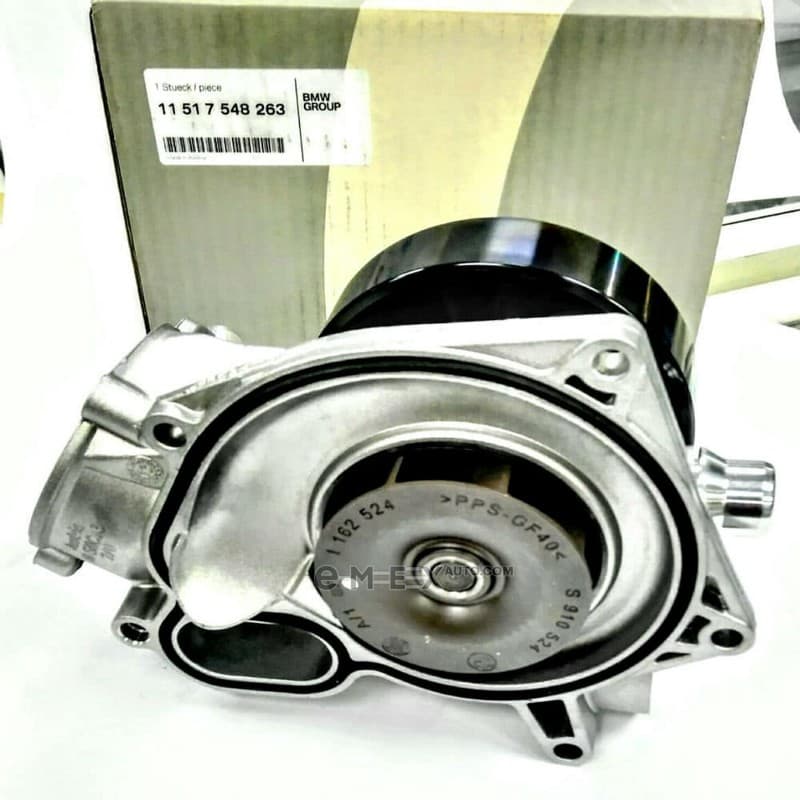 OEM WATER PUMP 11517548263