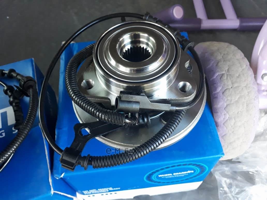 OEM WHEEL HUB ASSY IJ223040