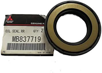 OEM OIL SEAL,RR AXLE SHAFT,INR MB837719