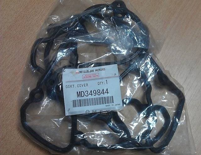 OEM GASKET,ROCKER COVER MD349844