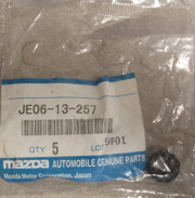 OEM INSULATOR,INJ.2/92 JE0613257